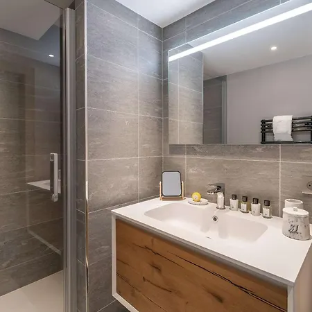 8 Pers, Centre Courchevel, Acces Pistes, Spa, Ideal Familles - Fr-1-631-203 Apartment